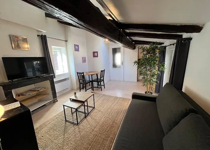 Place Sainte Claire Apartment